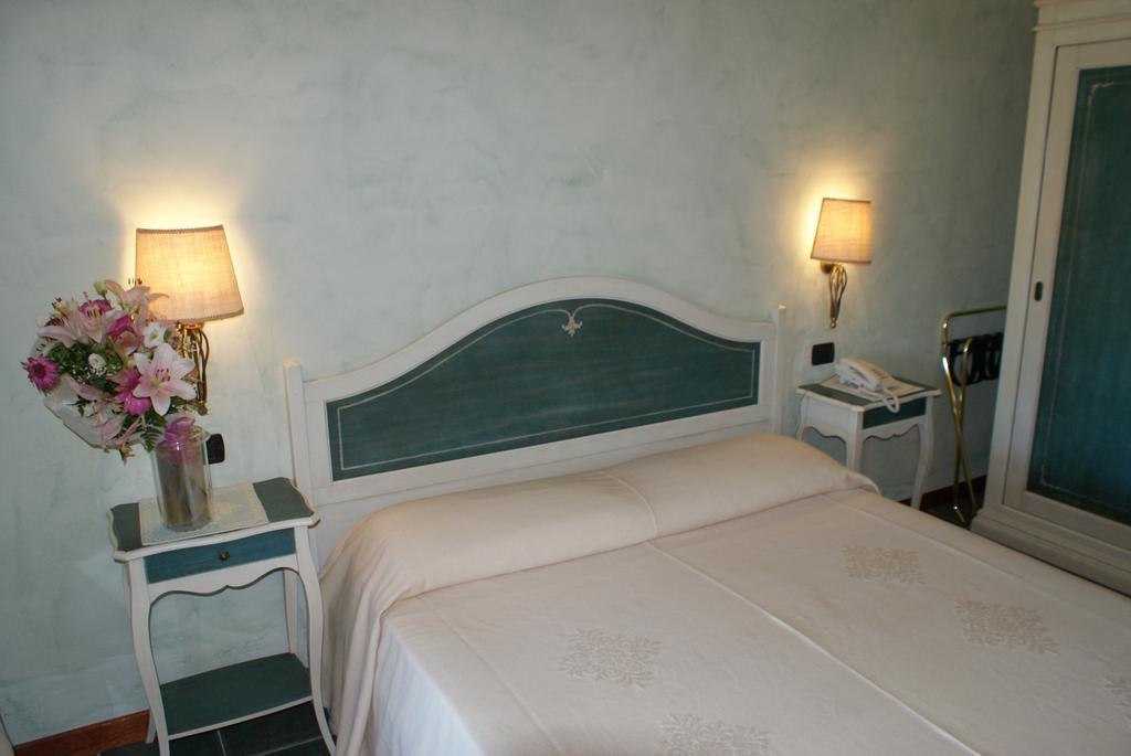 Hotel I Corbezzoli Порто-Оттиолу Номер фото